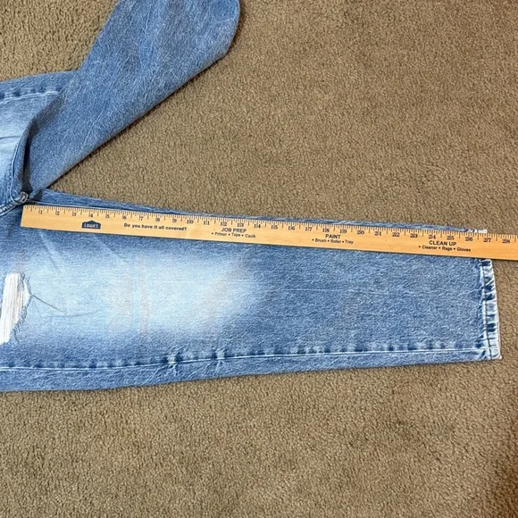 Lucky Brand Light Blue Distressed Ladies  Jeans - Picture 5 of 9